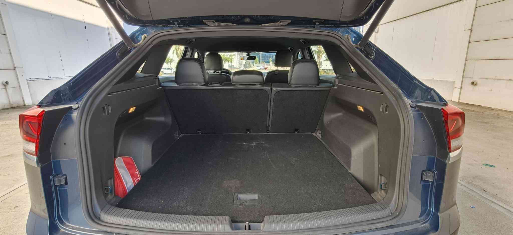 بسم الله الرحمن الرحيم 

                     Volkswagen Atlas SE 2023

🟩 السعر :-235 ورقة وبيها مجال 🟩 
المواصفات:-

سعة المحرك:-  3.6 V6  المرغوب 
المسافة المقطوعه :34 الف ميل
اللون :- اخضر غامق  
الموديل:- 2023

الاضافات#👇👇
 شاشه كبيره 
فرش جلد كريمي 
تحكم سرعه
تحكم مسجل 
ويل 19
كراسي مدفيه
رادار امامي  
كشاف
حساس تجاوز
شفتات كير سبورت 
ايرباك فقط استيرن ومبدل بلادي 
مكان السيارة اربيل 

🚘🚘  حادث السيارة بنيد صبغ بالنسبة للدواخل شي بسيط🚘🚘 

-  او الاتصال على الرقم التألي

 Messenger _ WhatsApp _ IMO  _Viber

 ***********-*********** أربيل, العراق
