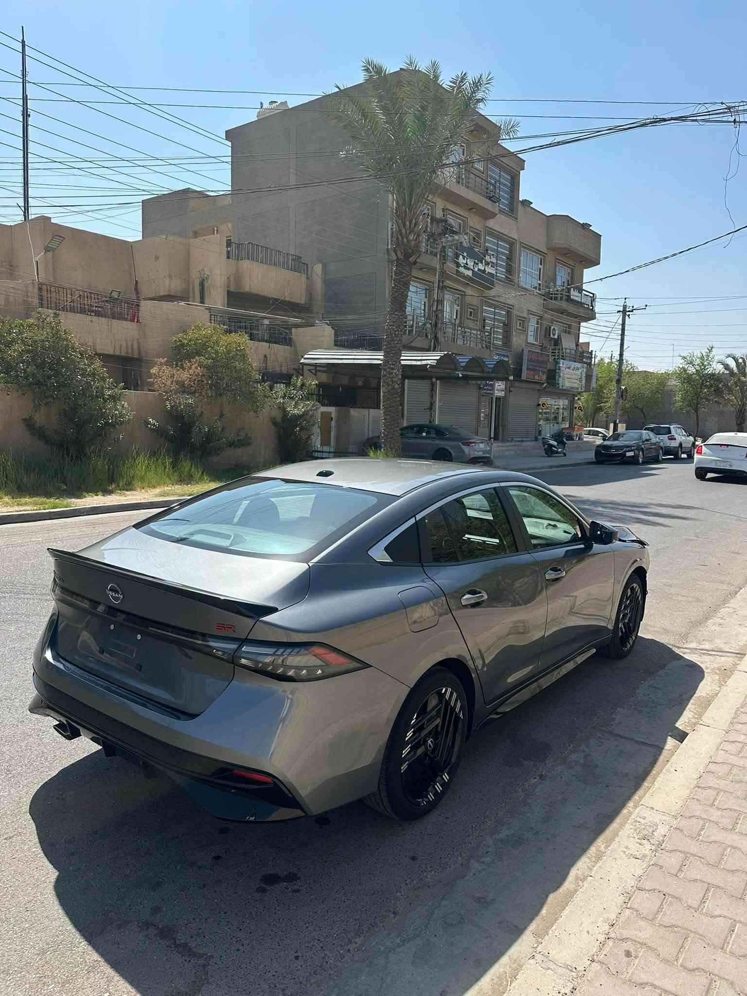 السلام عليكم
نيسان سنترا 2026 srدخول جديد 
للبيع على حادثها بدون تصليح 
سيارة اخت الزيرو ماشية 1000
جديده 
مواصفات ال sr
عداد ديجتال 
ويل كروم 19 
انارة لد بالدشبول 
بصمة 
تشغيل عن بعد 
لايت عدسات زينون 
بك لايت لد 
اشاير بالمري 
اشاير ترحيب 
رادارات 360 
دخول قبل يومين 
نقصها فقط لايت وشباك 
والايت والشباك موجودات مالتها الايت مكسور بي الجامة بس 
والشباك بي كسر شويه 
مكاني بغداد الغزالية 
***********
