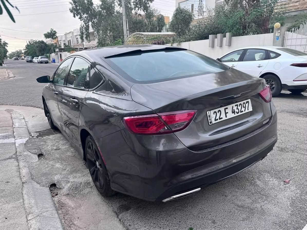 @highlight
سلام عليكم 
كرايسلر S200 موديل 2016 محرك v6 بدون حادث بدون صبغ امامي خلفي كله كبس ايرباكات كله شرط  كبس حدادية امامي خلفي كله جديد كير محرك  كهربائيات تبريد كله شرط سنوية رقم كله جديد بسمي حصرا دينار نقص مابيه اي كلوب بدشبول ميشتغل شرط تفحص كومبيوتر سيارة ميحتاج اي مصرف ربع دينار مصرف مابيه بلعافية الي  ياخذها سيارة جديده متقارن ويا وحدة الي دوم بصناعي و كلش اقتصادي يشرب ٧.٦ اب ١٠٠كم  أربع تايرات جديد 
سيارة بيه بس بارد باب خلف سائق و هلال جاملغ خلفي و بيها كارد شبر باب خلفي سكن
تحويل وكالة نفس ليوم
عنوان أربيل
للاستفسار ***********
سعر ١١٥ مجال بصيط
