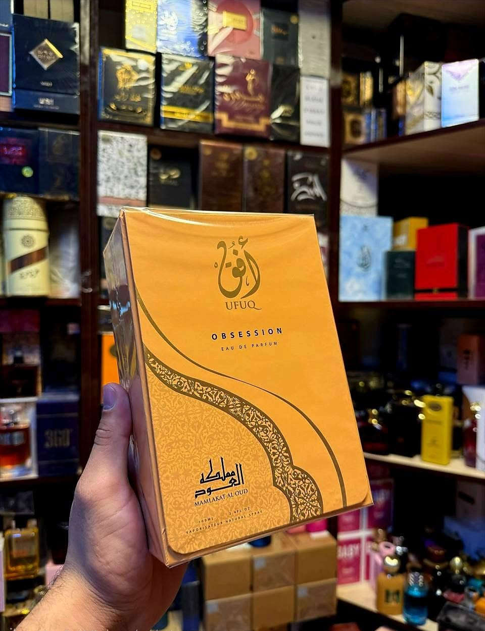 #السعر35.000 الفــــــــ دينار 
عطور أفق.. هيبة وفخامة ترافكك وين ما تروح! 😎✨

تريد عطر يكلب المكان ويسولف بيك قبل لا تحچي؟ مجموعة عطور أفق (UFUQ) من مملكة العود وصلت! تشكيلة خرافية تناسب كل أوقاتك ومناسباتك:

🤍 أفق ديفين (Divine): عطر النظافة والهدوء، ينطيك إحساس بالراحة والانتعاش طول اليوم.

🌸 أفق ديليكيت (Delicate): رقة وجاذبية مو طبيعية، عطر هادئ بس يثبت وجوده.

🖤 أفق الأسود والأخضر: الفخامة والهيبة الحقيقية، عطور ثكيلة ومرتبة للمناسبات والطلعات المهمة.

ليش لازم تجرب عطور أفق؟

⏳ ثباتية عالية وفوحان يقاوم الحر ويبقى بالهدوم.

🎁 باكيج وتصميم فاخر يبيض الوجه إذا تريد تقدمه هدية.

🛍️ لا تتردد.. اطلب عاديتك هسة وخلي عطرِك يصنع حضورِك!

توصيل لجميع محافظات العراق 🇮🇶 5000دينار 
للتواصل *********** 
الموقع بغداد
#اكسبلور #الشعب_الصيني_ماله_حل😂😂 #العراق
