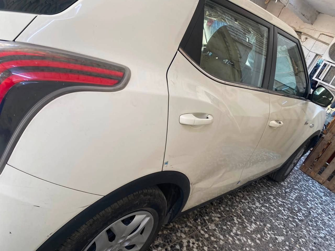 سلام عليكم للبيع تيفولي سونك يونك كوري  موديل ٢٣ نظيفة فول بيها طخة بسيطة محرك ١٦٠٠ تيربو  حساسات خلفية كامرة سويج ثنين بيها مطلوبة للمصرف باقي عليها سنتين ونص تاخذ وكالة عامة المكان بغدا. رقمها بغداد السعر عالخاص للاستفسار 

***********
