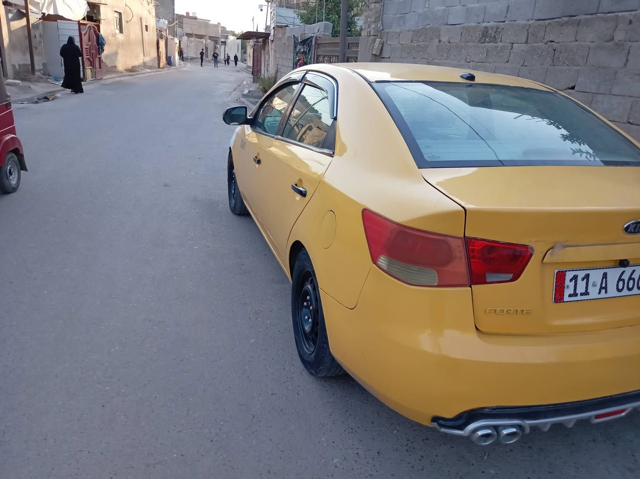 سلام عليكم سيارة فورتي ١٢ مكينة ٢٠٠٠ حدثهة جنطة مكاني شعب  سعر ٧٠ أو مراوس استفسار عل رقم ***********
