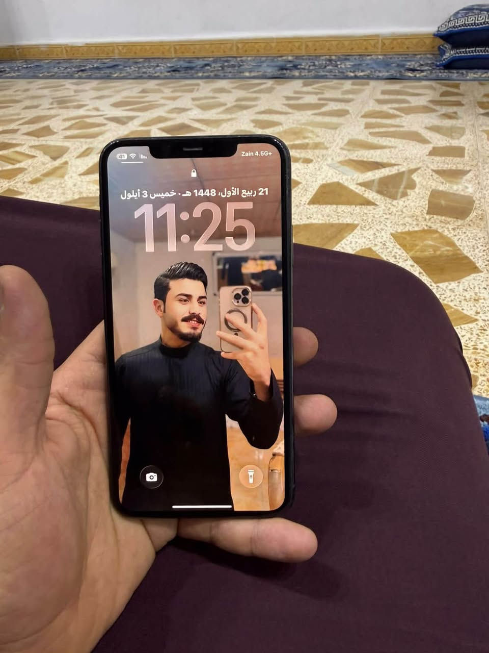 11برو ماكس حيل نضيف ما مبدل ااي شي بيه البطاريه73وبيه الكامره x2نوبات تخربط بس هاي بيه الجهاز بلادي الرقم *********** واتساب بس يرهم مراوس13 وانطي فرق
