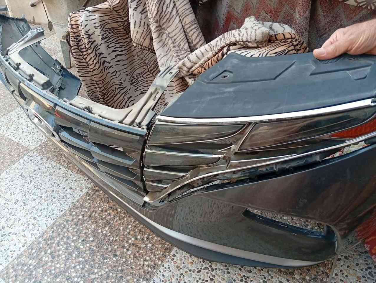 السلام عليكم من رخصة الآدمن دعامية توسان 2023 وارد امريكي بلاديه وياها لايت امامي الفوك عدد 2 بحالة جيدة واتساب *********** مكاني البصرة
