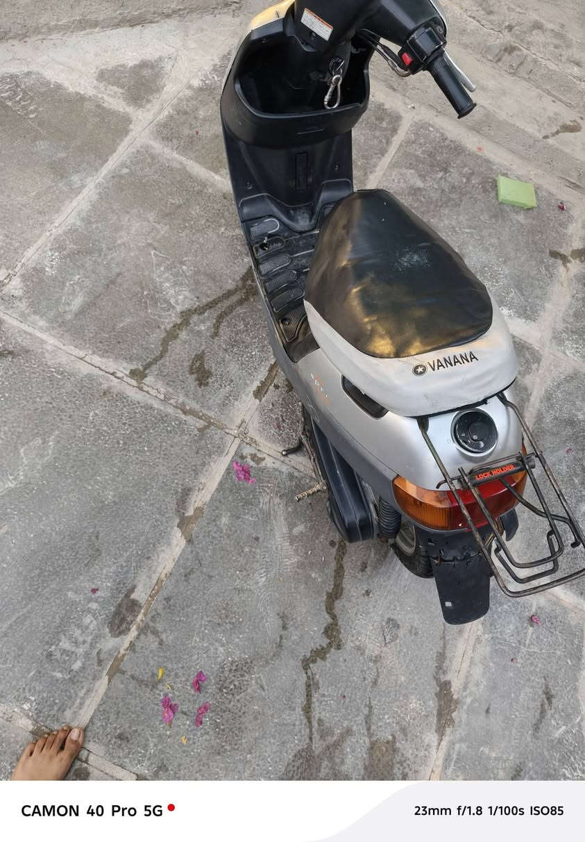 السلام عليكم بطه للبيع مامفتوح بيها برغي يرادلها باتري وعداد فقط كفرات بلاد سعر 400بيها مجال موجود خاص ***********
