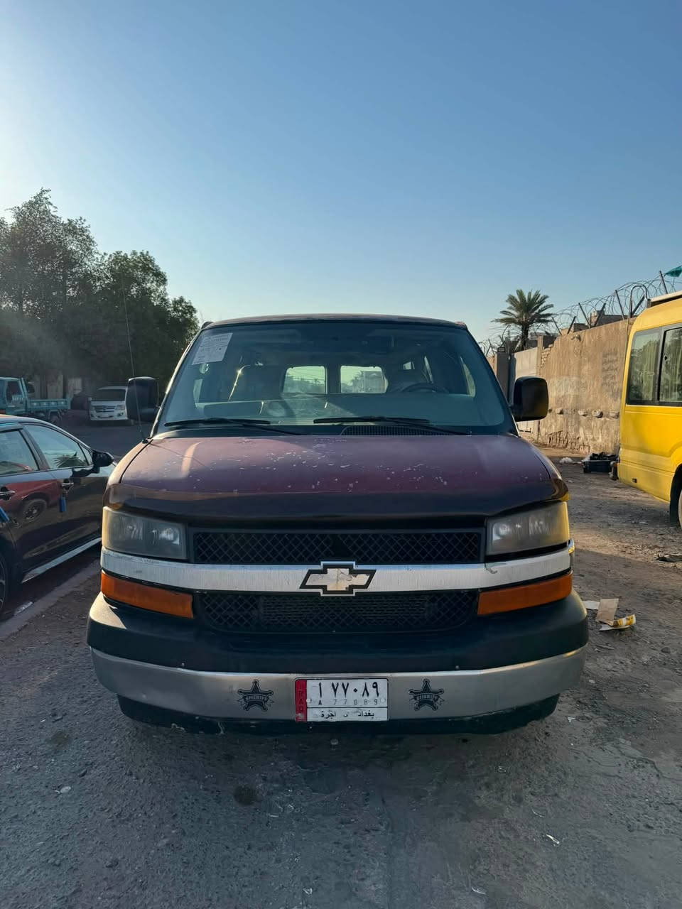 سفانه للبيع
موديل 2008 مكينة 6100 كير 1000
مكينة خير من الله كير قبل اسبوع شديته
منظومة تبريد جديدة + سبلت اضافي 
ضفيرة تخم تاير برجستون دوشمة كله جديد 
السيارة مكفولة بدون صبغ بدون ضربة بدون تبديل 
رقمها بغداد اجرة خطها موصل مصفرة غرامات باسمي تحويل مباشر
مكانها بغداد الجديدة
السعر 104 مجال بسيط
***********
