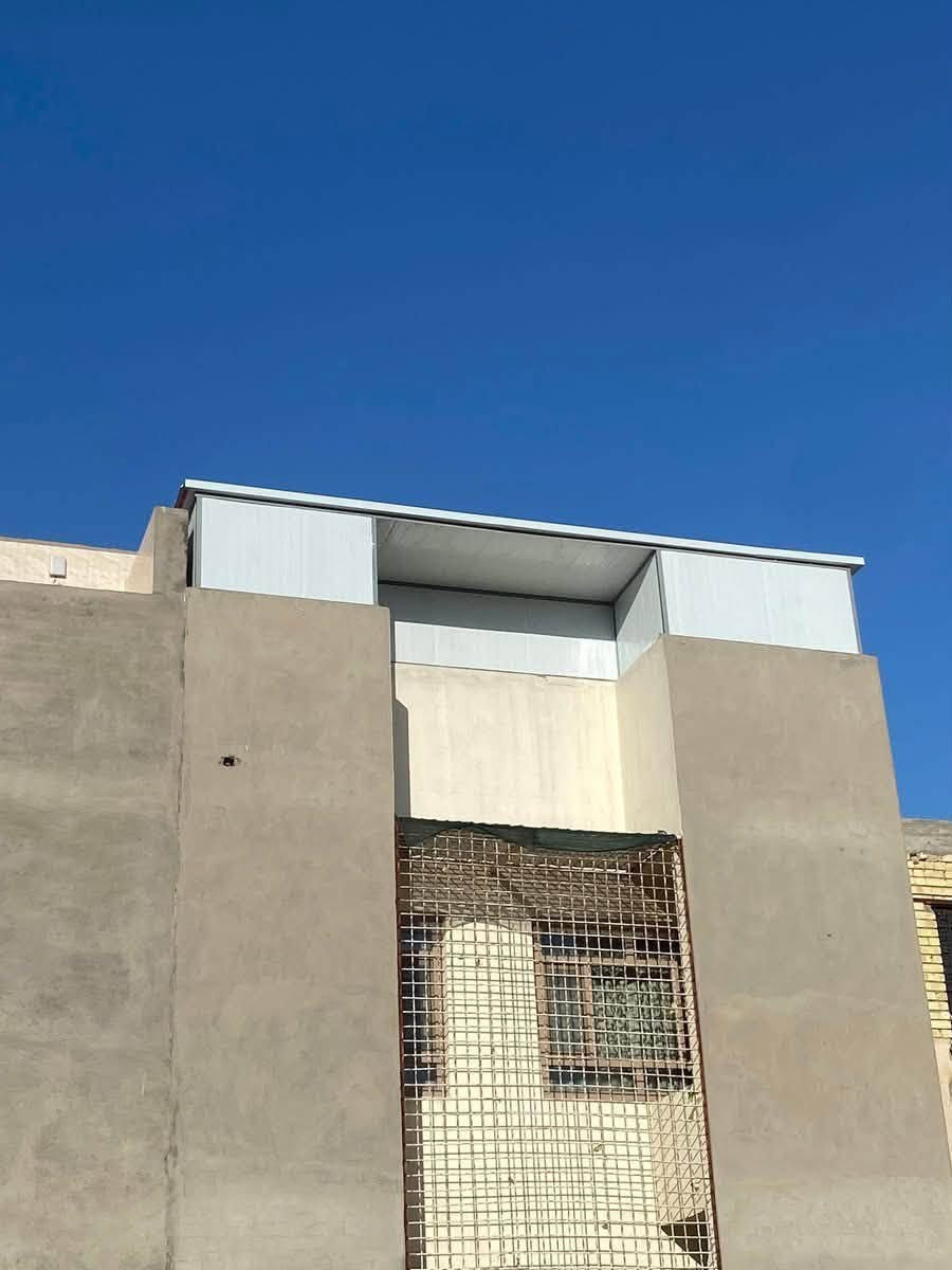 ￼
تم بحمد الله انجاز العمل في بغداد ✅
تنفيذ غرفة من مادة السندويج بنل العازل للحرارة
تفاصيل العمل :
🔹 الجدران والسقف : سندويج بنل عازل حرارة وصوت ومقاوم للرطوبة
🔹 الباب : باب حديد حماية ثقيل وقوي
🔹 الشباك : شباك PVC عازل للغبار والصوت
🔹 التسليم : مفتاح مع تنظيف الموقع
شغل درجة اولى و ضمان بالعمل
موقعنا بغداد فقط - نوصل لكل مناطق بغداد
للحجز والاستفسار واتساب 
📞***********
***********

بغداد #غرف_سندويج #كرفانات_بغداد
