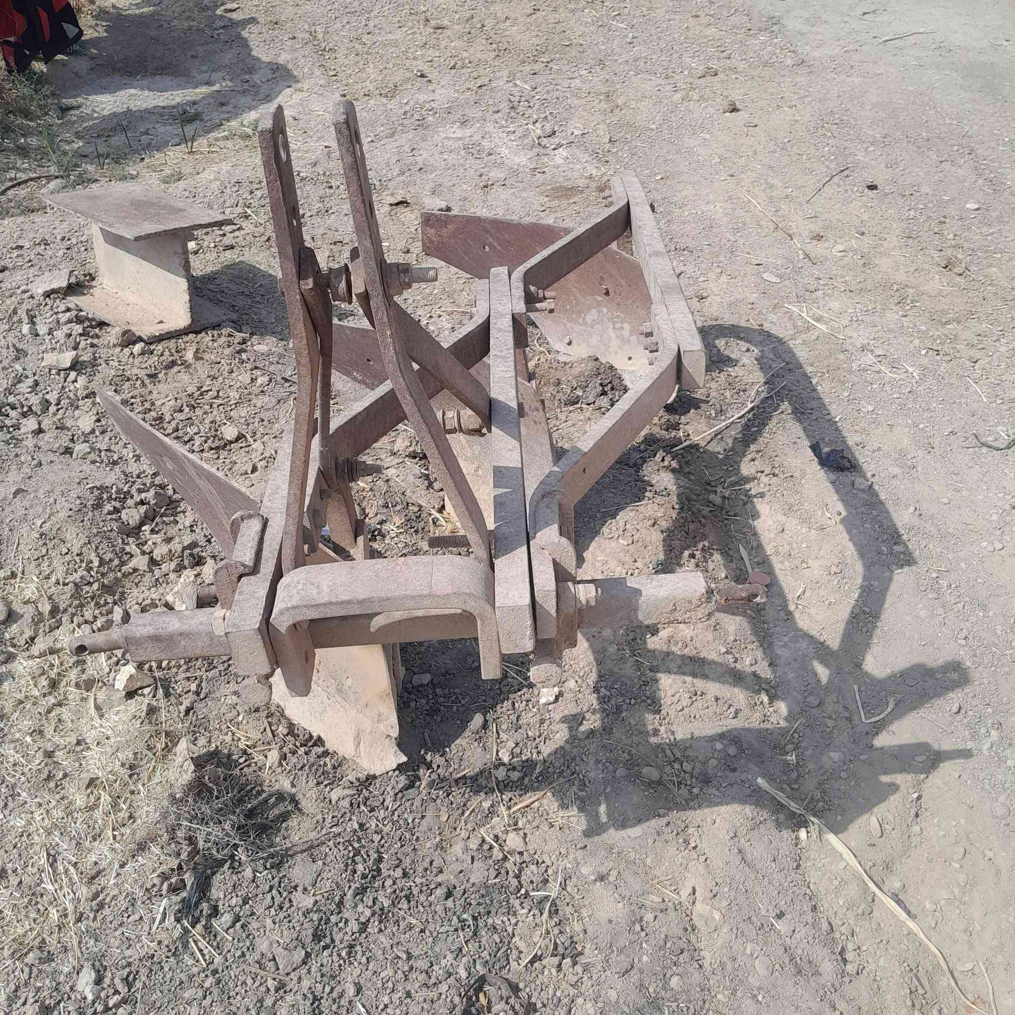 عنتر • بدون كفاله • معداته