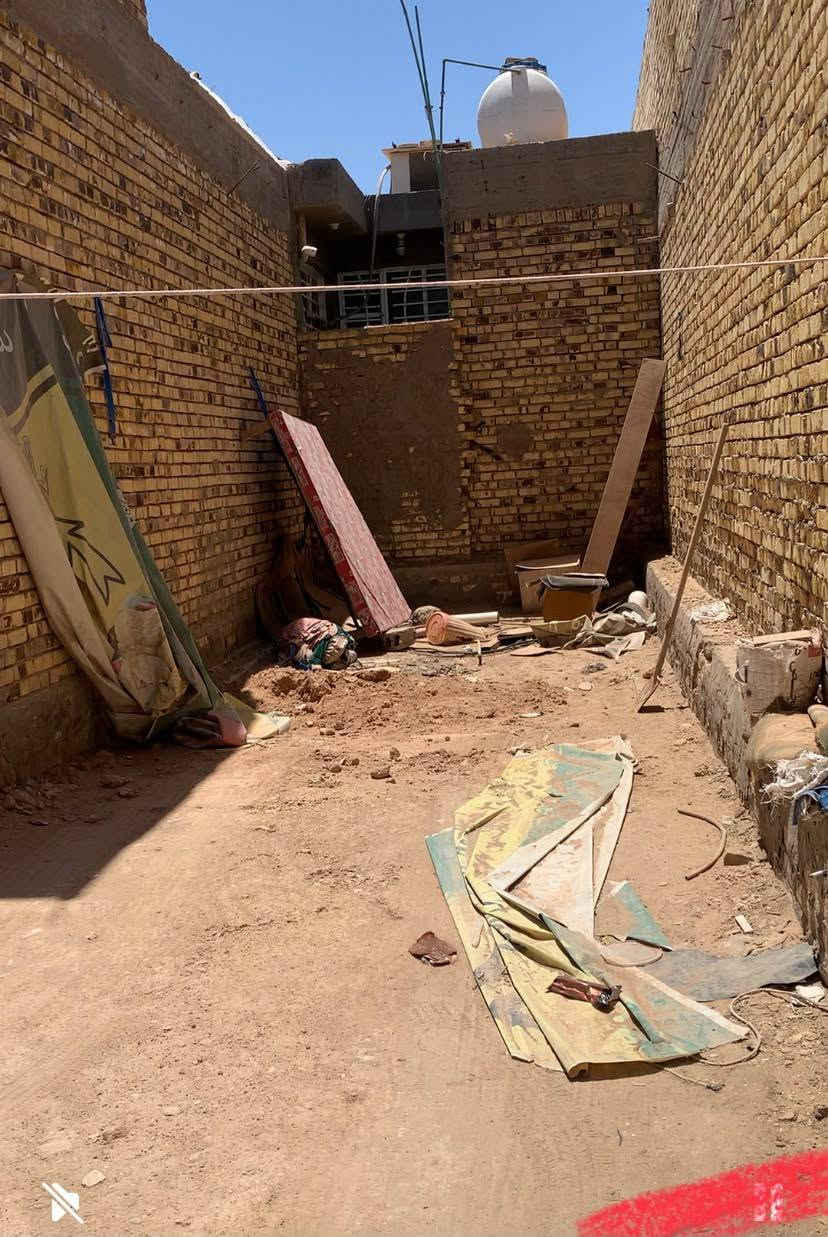 ***********
دار للبيع مساحة ١٠٠ متر مبني ٥٥ متر 
الموقع: ملحق قرية الغدير
شارع سيد صالح 
شارع ١١
السعر ٤٧ مليون
