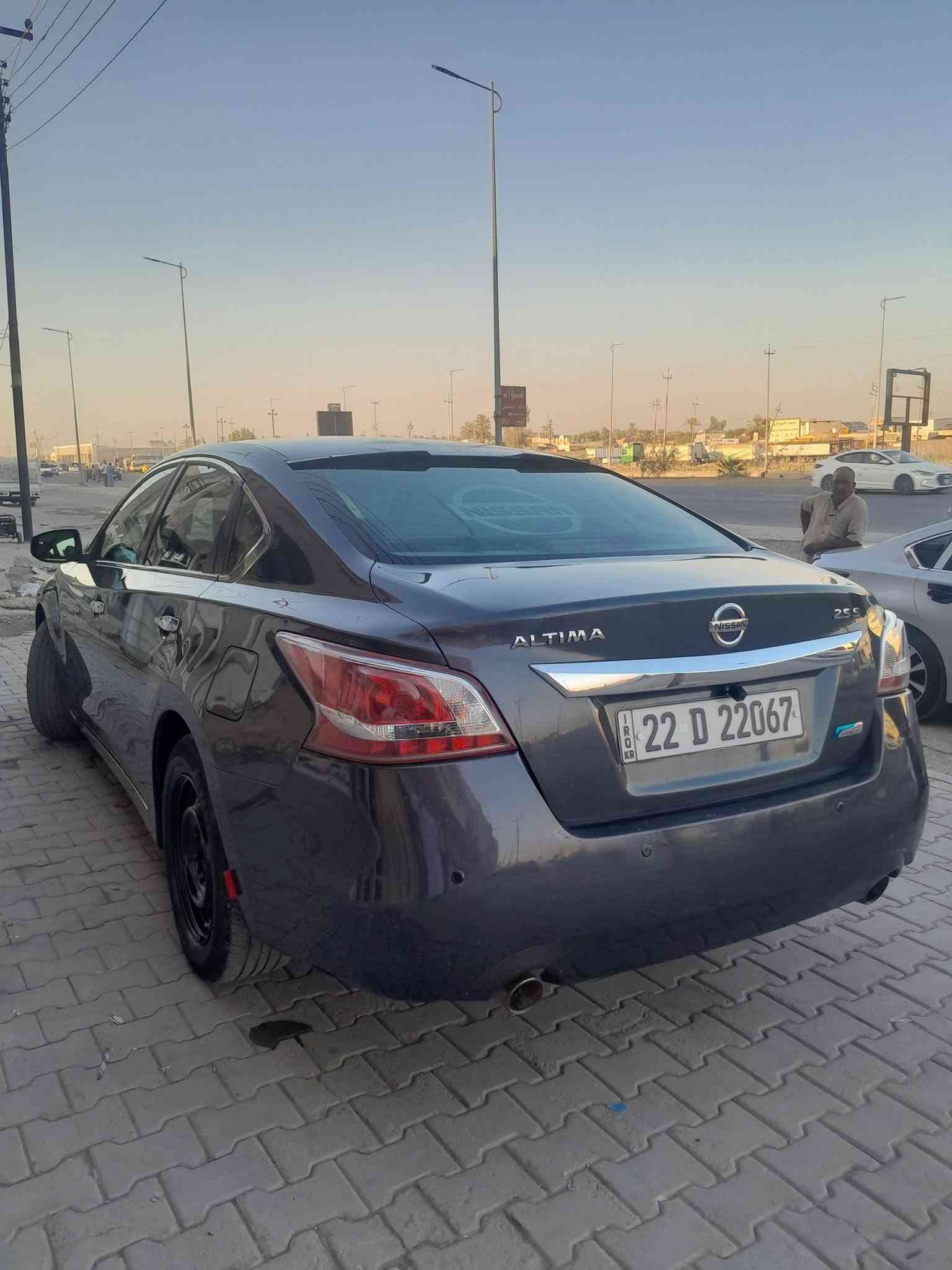 السلام عليكم ..نيسان التيما موديل ٢٠١٣ خليجي بدون صبغ تبريد قطعتين كير محرك كفاله سياره خير من الله .. صورة السونار مرفقه بالمنشور ...عارضها ب٩٩ ورقه وبيها مجال شي بسيط حك الجيه الرقم ***********
