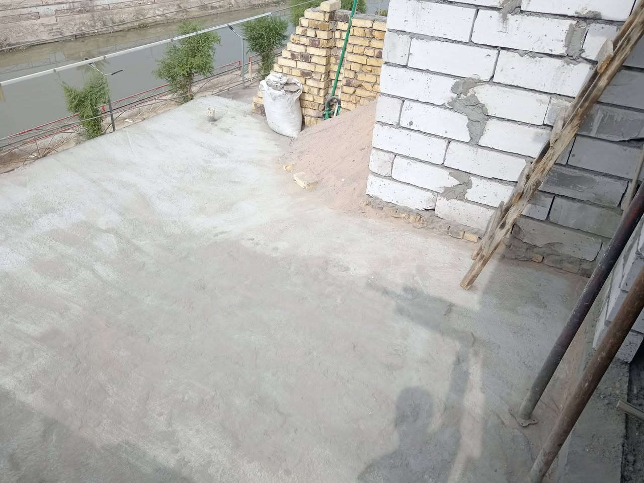 عمال تنظيف • منازل ومكاتب • مرتب