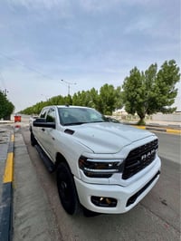 رام ٣٥٠٠ • V8 ٦٫٤ • ١١ ميل