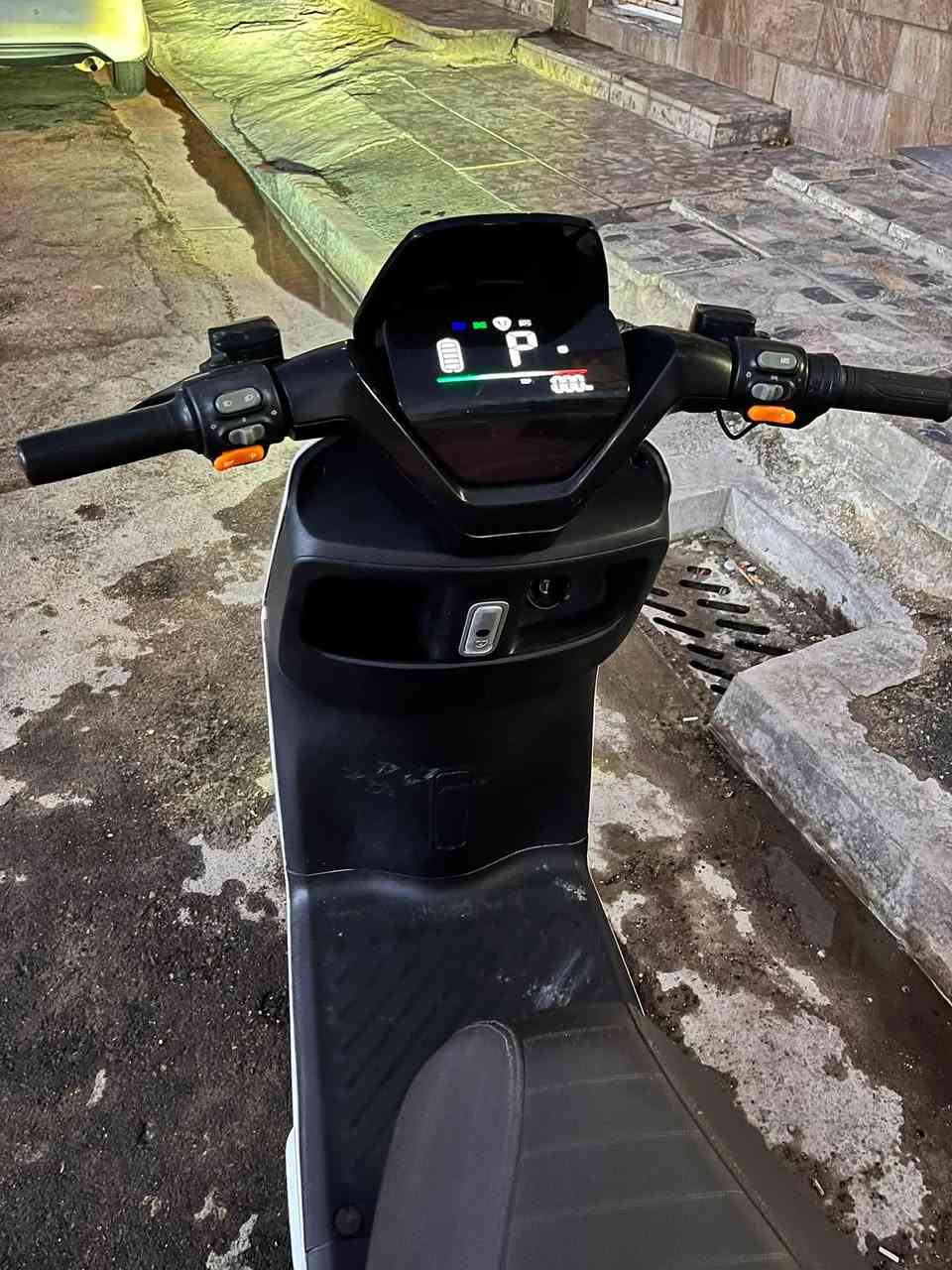 Talig f71 للبيع
6 بطاريات جديدات مشحونة مرتين فقط 

ملف 2000w 

سرعة 60

بس الشاشة عطلانة 

السعر 850 وبيهة مجال
*********** رقمي
العنوان بغداد شارع فلسطين
