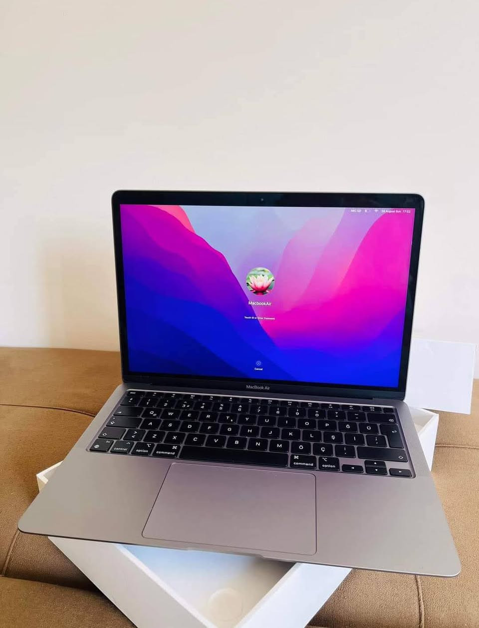 ماك بوك اير m1
Ram 8g 
Ssd256 
قطعه نضيفه مابيها شخط مع الكارتونه والفاتوره والشاحنه الاصليه 
124 دوره 
13.3 انش 
السعر 675 الف فقط 

رقم الاتصال  ***********
مكاني بغداد الغزاليه

نص مكتوب في الصور:
- Window View Epic Games Launcher
- مكونات الكمبيوتر
- ATA
- Bluetooth
- FireWire
- NVMExpress
- PCI
- SAS
- SATA
- SPI
- Thunderbolt/USB4
- USB
- التخزين
- التشخيصات
- الذاكرة
- الصوت
- الطابعات
- الطاقة
- الكاميرا
- إنشاء القرص
- إيثرنت
- رسومات/شاشات عرض
- قارئ البطاقات
- قناة الألياف
- واجهة SCSI المتوازية
- وحدة التحكم
- Apple Pay
- الشبكة
- WWAN
- المواقع
- جدار الحماية
- وحدات التخزين
- Wi-Fi
- البرامج
- SmartCards
- البرامج القديمة
- التثبيتات
- التطبيقات
- الخطوط
- السجلات
- اللغة والمنطقة
- الملاحق
- المطور
- أجزاء التفضيلات
- إطار العمل
- برنامج الطابعة
- برنامج تم تعطيله
- تسهيلات الاستخدام
- خدمات المزامنة
- دعم Raw
- عميل تتم إدارته
- عناصر بدء التشغيل
- ملفات التعريف
- معلومات البطارية:
- معلومات الطراز:
- الرقم التسلسلي: D862343AEM6PJYRAQ
- اسم الجهاز: bq20z451
- Pack Lot Code:
- PCB Lot Code:
- إصدار البرنامج الثابت: ١٠٣
- التحقق من الجهاز: 1
- التحقق من الخلية: ٣٧٣٥
- معلومات الشحن:
- شحن البطارية أدنى من المستوى الحرج: لا
- تم الشحن كليا: لا
- الشحن: لا
- حالة الشحن (٪): ٩٢
- معلومات السلامة:
- عدد الدورات: ١٢٤
- الحالة: عادي
- الحد الأقصى للقدرة: ٩٣٪
- إعدادات طاقة النظام:
- تيار كهربي متردد:
- مؤقت إسبات النظام (بالدقائق): ١
- مؤقت إسبات القرص (بالدقائق): ١٠
- مؤقت إسبات شاشة العرض (بالدقائق): ۱۰
- زر تشغيل الإسبات: نعم
- تنبيه على LAN: نعم
- Hibernate Mode: ٣
- LowPowerMode: 1
- PrioritizeNetworkReachabilityOverSleep:
- طاقة البطارية:
- مؤقت إسبات شاشة العرض (بالدقائق): ٢
- مصدر الطاقة الحالي: نعم
- خفض الإضاءة: نعم
- تكوين الأجهزة:
- تم تركيب UPS: لا
- معلومات شاحن التيار المتردد:
- متصل: لا
- Aymin MacBook > مكونات الكمبيوتر > الطاقة