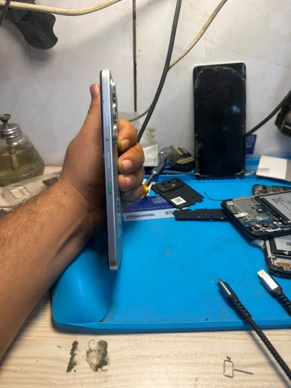 انفنكس هوت 60i • ٢٥٦ • شاشة ١٢٠ هرتز