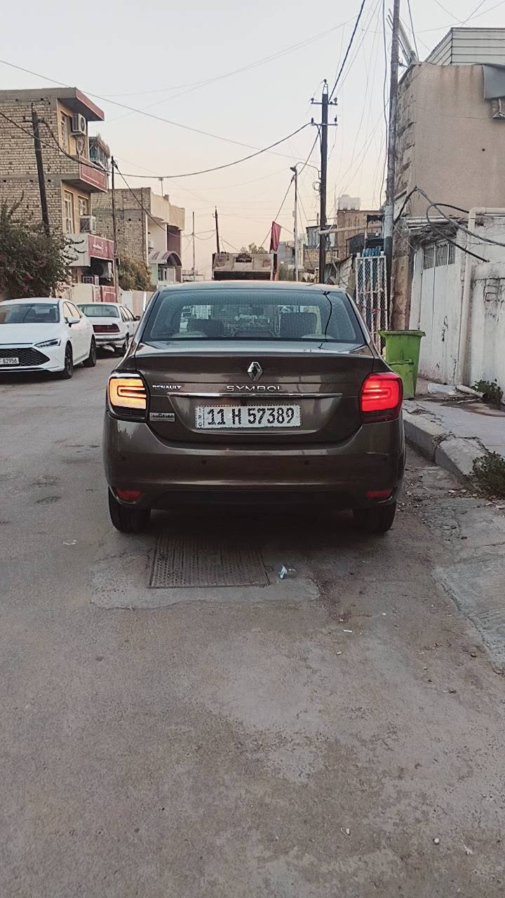 السلام عليكم رينو سمبل موديل ٢٠٢٠ بفداد بسمي شخصيا مكفلولة كفالة عامة من الصبغ محرك وكير وتبريد وصدر بشرط كلة مكفول و ع فحص شاشة كامرة حساس خلفي امامي  ارضية مدوشمة جلد الكشنات مدومشة  ماشية ٩٥  القمارة بيهة شوي بيهة جراد بوليش تروح  مكاني المنصور ساحة القاء السعر ٧٠ وبيهة مجال للطيبين ملاحضة كاتبلك كلشي واي تفاصيل اتصل وتدلل هاتف ***********
