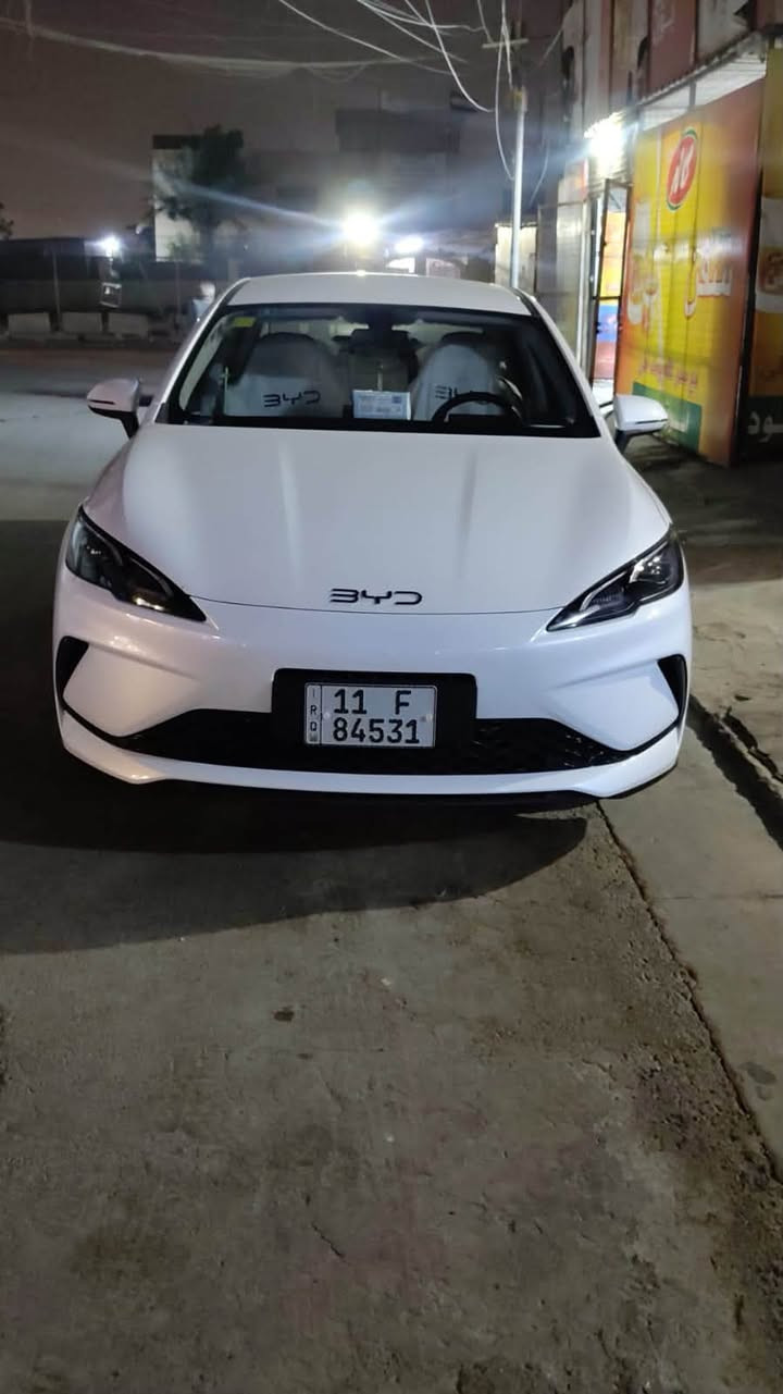 السلام عليكم byd  سيل فايف للبيع موديل 2025ماشيه 35000بعده زيرو السعر 19700بيها مجال بسسيط بغداد البياع تقاطع الدرويش  ***********
