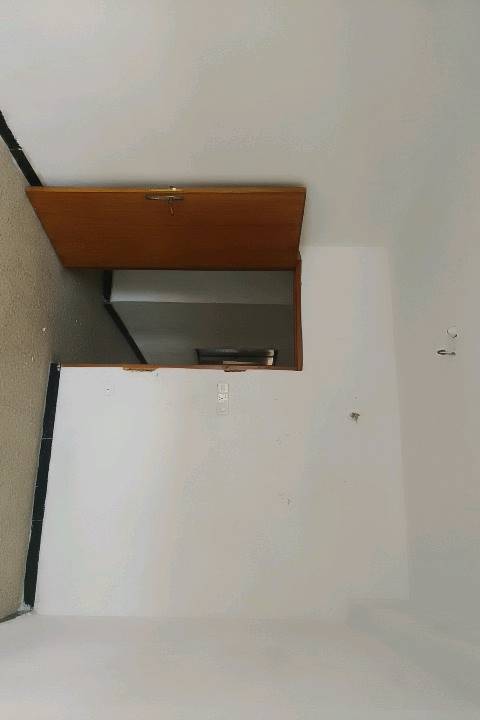 : شقه طابق ثاني للأيجار
/ المحتويات .. غرفه نوم ، صاله ، مطبخ ، حمام ، بلكونه مطله علئ الشارع العام.
؛ الشقه نظيفه جداً 
؛ الاستفسار واتس اب فقط علئ الرقم التالي ***********
؛ مكتب الديار للعقار ابو عقيل ، حسن
9/٢٠٢٦/٩
وين موقع الشقة بالضبط؟ (المنطقة/الحي/قرب شنو) حتى يگدرون المشترين يعرفون المكان بسهولة.: 
منطقه المواصلات مكتب الديار للعقار مقابل ساحه بيت خجنر
شكد الإيجار الشهري أو السنوي؟ وهل أكو تأمين أو عربون، وشلون تكون طريقة الدفع؟: 
الأيجار شهر + دلاليه المكتب طريقه الدفع مع صاحب المكتب
هل الشقة مفروشة لو بدون أثاث؟ وشنو المتوفر بيها غير المذكور: مكيف، سخان، مطبخ جاهز، خزائن، أو عدادات مستقلة؟: 
بدون اثاث 
الطابق الثاني بيه درج فقط لو أكو مصعد؟ وهل المنفذ/الدخول منفصل لو مشترك؟: 
درج فقط مشترك
هل مسموح العوائل فقط لو شباب همين؟ وأكو أي شروط خاصة للمستأجر؟: 
العوائل فقط  + المزوجين غير ذالك مرفوض مع جزيل الشكر