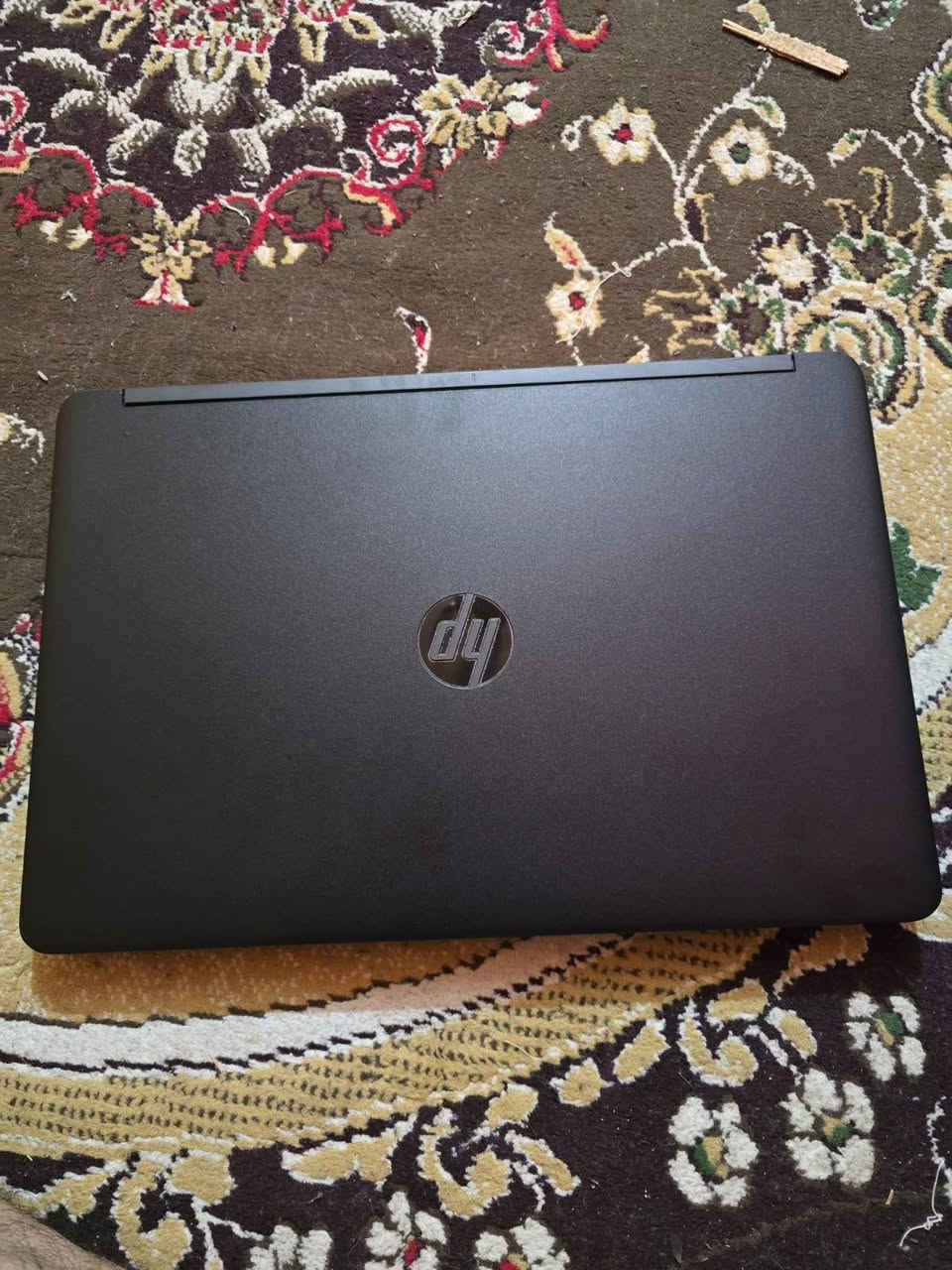 لابتوب hp 
Core i 5 
الجيل الرابع 
نضافه فول كدامك 
مواصفاته. 
عشوائية 8G
هارد 256G
بطاريه 3 ساعات تنازلي. 
مع ماوس باد + ماوس أيسر 
واكيد الشاحنه موجوده. والجنطه الخاصه بالابتوب 
مكاني الفلوجه
السعر 250 الف 
تواصل ***********

