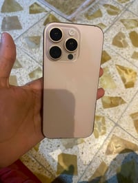 ايفون ١٦ برو • مبدل كامرات • بطارية ٩٠
