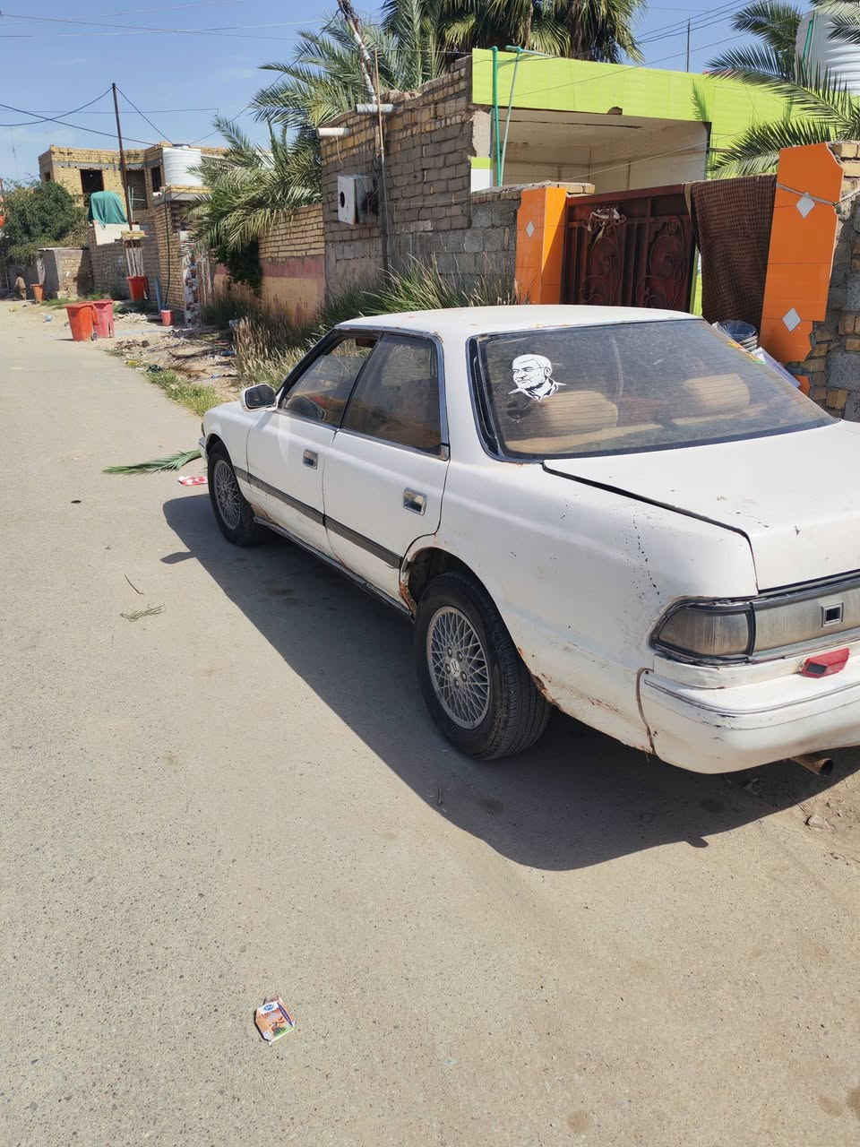 قفل 10 ورقات سيارة مارك شغاله وخير من الله
سنويه موجوده بس ساقطه صايرلها 5 سنوات وماندل راعيها 
مكان الناصريه
رقم الهاتف
***********

