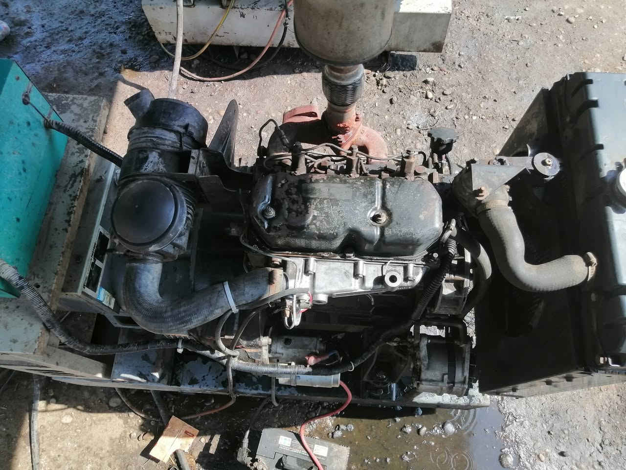 مولدات عدد 2 بيركنز 3بستم أبو تفاحة لاصرف ولا بخار 33كيفي طبكه بلادي مولدات مال بيت تجي وتفحص كدامك عنوان بغداد شهداء البياع *********** شراي يتصل
