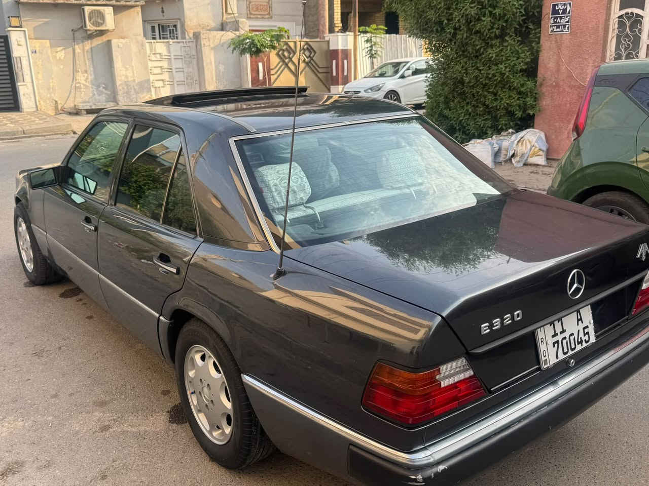 مرسيدس ١٩٩٢ • مكينة وجير جديد • كشنات جلد اسود