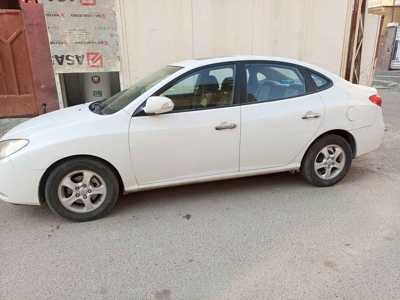النترا 2011 مكينة 1600دكشن عالي تبريد ثلج  فتحة سقف اشاير بالمري تخم تأيرات جديد باتري جديد شاشة كاميرا بيها صبغ للجمالية بيها سونار رقم بغداد دولي تحويل ثاني يوم السعر100ورقة مكان بغداد الشعب *********** واتساب
