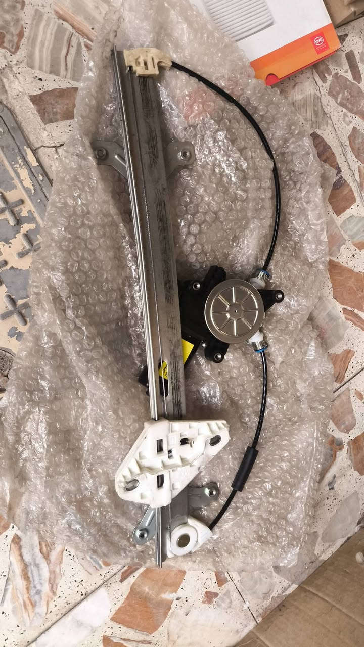 قطع غيار • بي واي دي • ٢٠١١