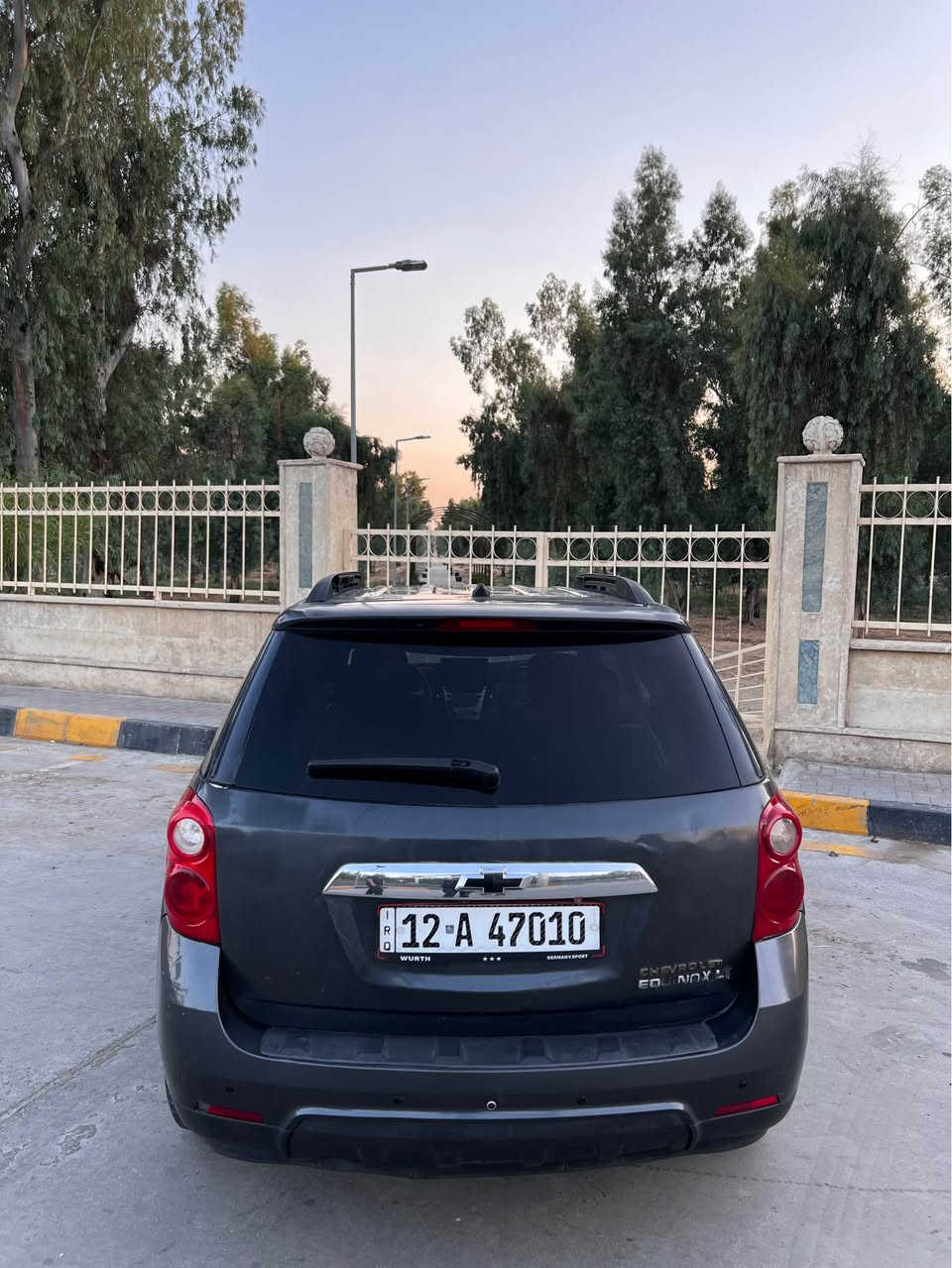 شوفرليت ايگونكس 2010 LT 
لون فيراني / جهة السكن قطعتين 
محرك 2400  كير 6 نمر  سنويه جديده وهزه
رقم نينوى تحويل مباشر 
تايرات جديده بطاريه جديده  
مواصفات 
(تبريد / تدفئة كشنات / فتحت سقف / تحكمات استيرن / شاشة مع كامره خلفيه / نظام ECO / حساسات خلفيه/ مثبت سرعه ) 
للتواصل واتساب ‪***********‬ 
مكان السيارة موصل سعر خاص موصل, نينوى
