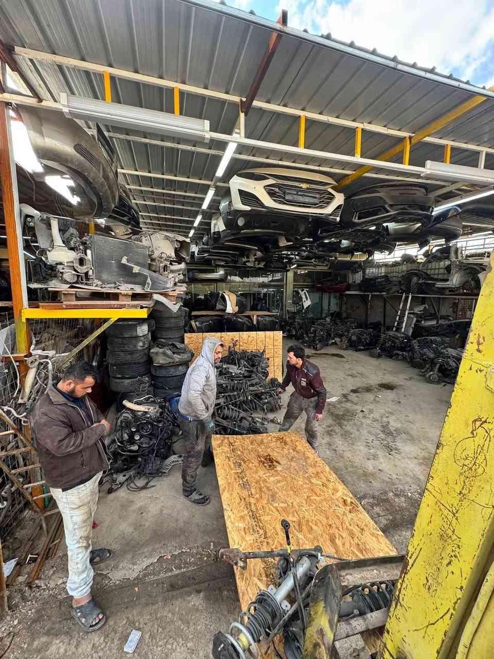 احترامي مدير العضاء يعلن مجمع علي ماني جميع قطع الغيار امبالا حديث وقديم جميع المديلات العنوان
السماوه الرميثه 
استفسار ***********  @ ***********
احترامي مدير العضاء يعلن مجمع علي ماني جميع قطع الغيار امبالا حديث وقديم جميع المديلات العنوان
