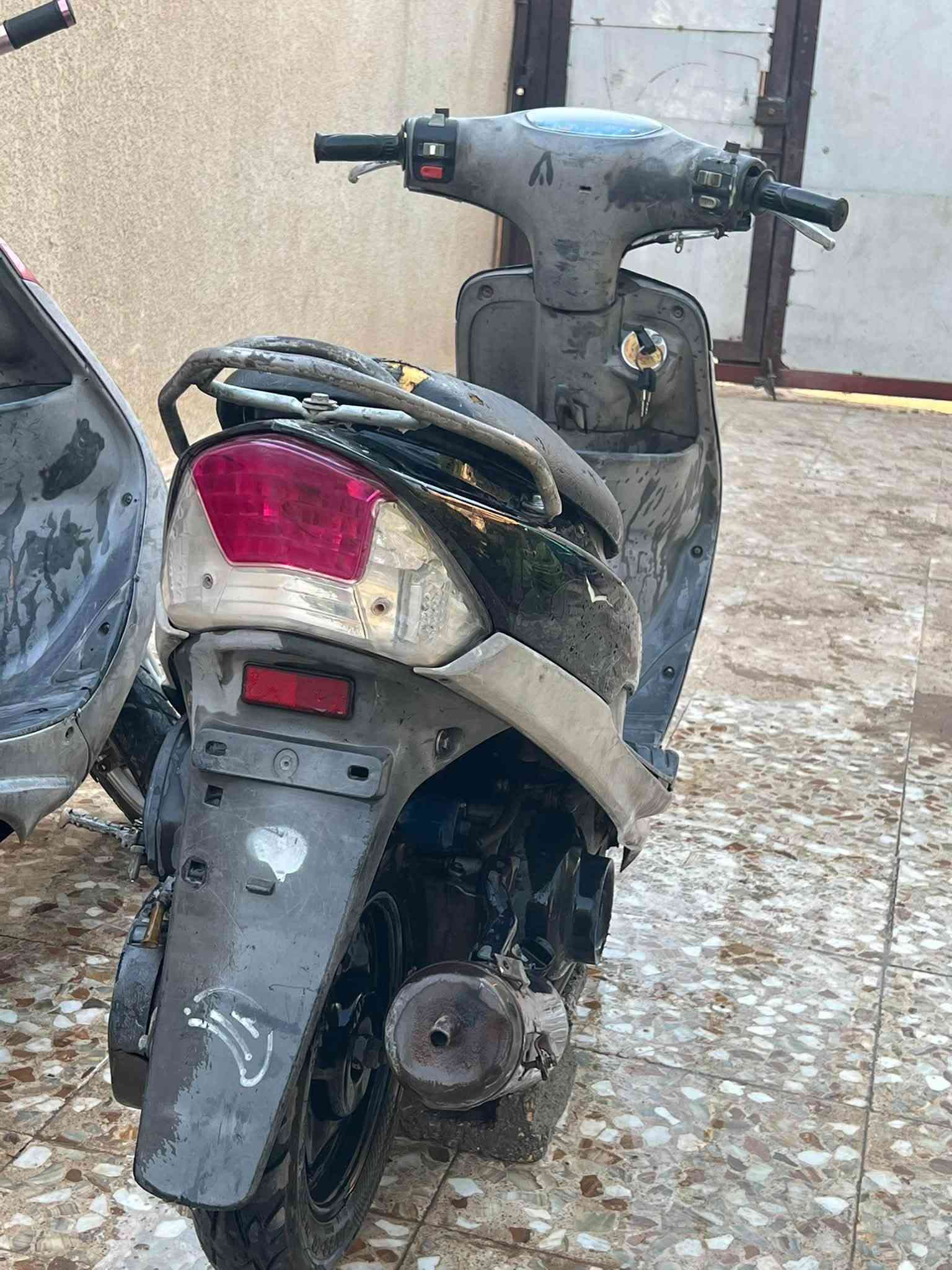 سلام عليكم  ماكسات ثنينه للبيع كلشي شغاله سلف هندر بوشه وبستم 49 شلعه معدله حلوه  كهرباياته كله شغال مكينه ناعمه لا تنقصي ولا تبخير  سعر الوحده 350 وبيهن مجال بسيط ولي ما يعجه السعر لا يعلق  مكاني كربلاء   الشراي يجي اخاص او يتصل  ***********
