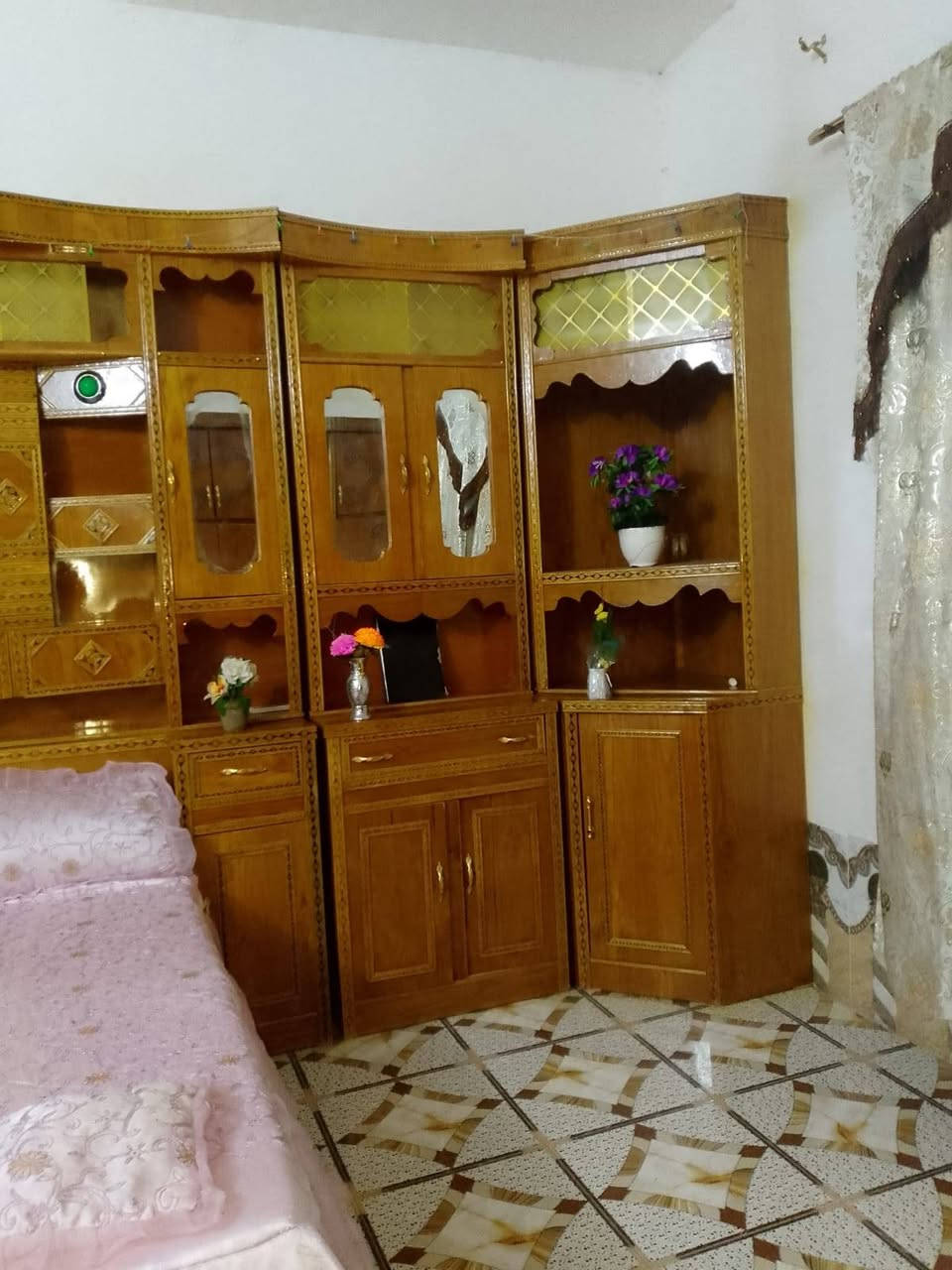 الرمادي • غرفه اخشاب • ميز تواليت