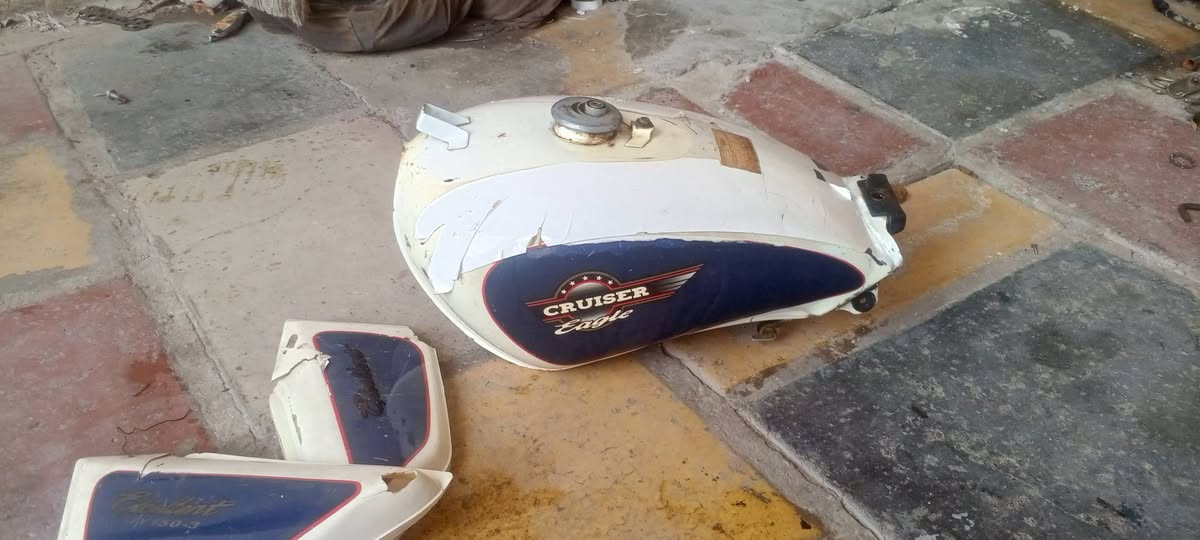 سلام عليكم غراض جونده للبيع مكان بغداد الامين رقم***********
