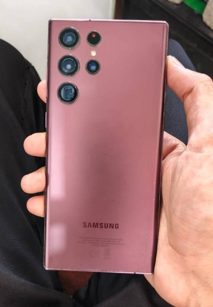 Samsung S 22 Ultra
العملاق من سامسونك اس 22 الترا ذاكر 256 رام 12 شاشه سوبر امولد ايدج منحنيه بمعدل تحديث 120 هيرتز بصمه ليزريه بل شاشه دبل سيمكارت  موبايل اي عيب ما بيه نضيف 100/100  يقرأ 120 هيرتز في الألعاب سعر 520 بيه مجال موبايل كبس ما مفتوح نضيف  جهاز كارتون بلادي مع للتواصل ***********
