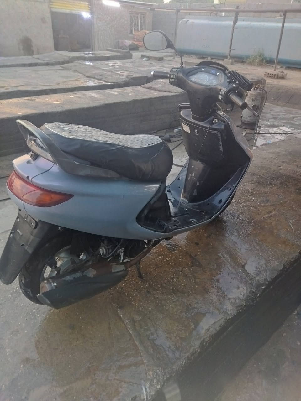 دراجه فراشه فحل للبيع سعر 350 وبيه مجال قليل 

دراجه نضيفه مكينه ناعمه مفتوحه بس ولفات 

دراجه كهربائيات شغاله سلف هندر بانزين كلوبات شغاله 

يرادله ترتيبات بلكهربائيات اشاير وسرعه ميشتغلن مااعرف شنو السبب
مكاني{ نجف كوفه- فلكه الملح } ‏‪***********‬‏ متواجد فيس واتساب ممتواجد
