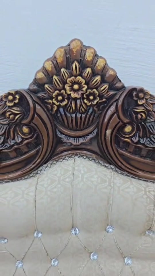 موديل الزنجيل 750 والتوصيل مجاني😍 مع سيت طبلات هديه 🎁🎁 10مقعد قنفتين ثلاثيه وقنفه ثنائيه وكراسي عدد2  للحجز والاستفسار ☎️ *********** العنوان الديوانية طريق سيد محيل  #creatorsearchinsights #اكسبلورexplore #الشعب_الصيني_ماله_حل😂😂 #بغداد #الديوانية 
