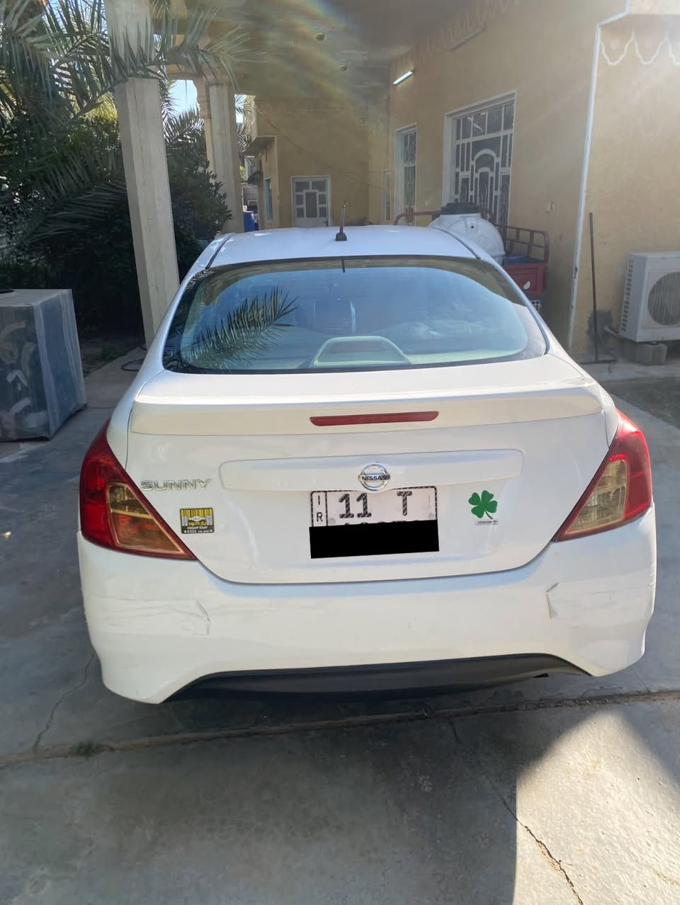 للبيع: نيسان صني هندي (Nissan Sunny)
 الموديل: 2018
 اللون: أبيض
 الرقم: بغداد انكليزي سنوية صالحه 2028 السيارة باسمي 
 الحالة العامة: السيارة بنظافة ممتازة وجاهزة للاستخدام گير مكينة مكفول ، فقط ضربة بالجاملغ الأيمن بدون دواخل معدله عالبارد شي بسيط بدون صبغ وشويه بحافة الباب   موضحة بالصور.وايضاً سونار قبل الضربه موجود 
 المكان: بغداد - الطارمية
 السعر: 93 ورقة (9,300$) بيها مجال 
 للتواصل: ***********
