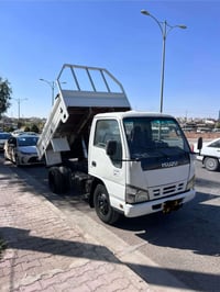اسوزو ٢٠٠٨ • قلاب • مكينة وجير