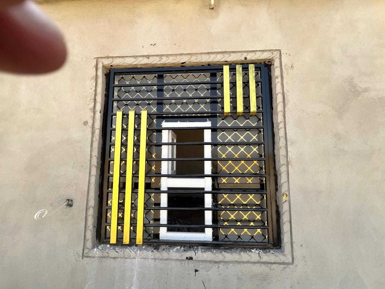 جانب من أعمالنا اليومية في تركيب زجاج البيوت 
جنوب الموصل ناحية الشورة ( نشتغل بأي مكان داخل الموصل ) للتواصل ***********
