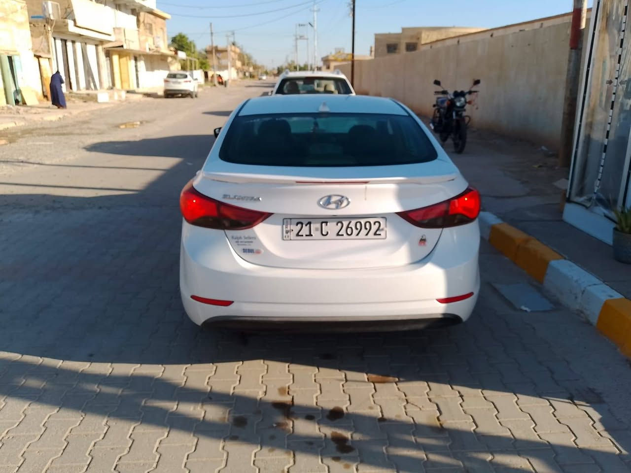 النترا 2015 امريكي مكفول من الصبغ حتى الدعاميات بيها بارد بالباب الخلفي وشويه تكحيل
 ثلاث انظمه قياده وايكو ومثبت سرعه
  محرك 18دوش كير صدر تخم تاير
‪ السعر 108 وبيها شويه مجال
 ‏‪ تبريد تتفئه كهربائيات كلها شغاله
 هزه للشهر الثاني ياله تسقط والسنويه لل2028
 ***********
