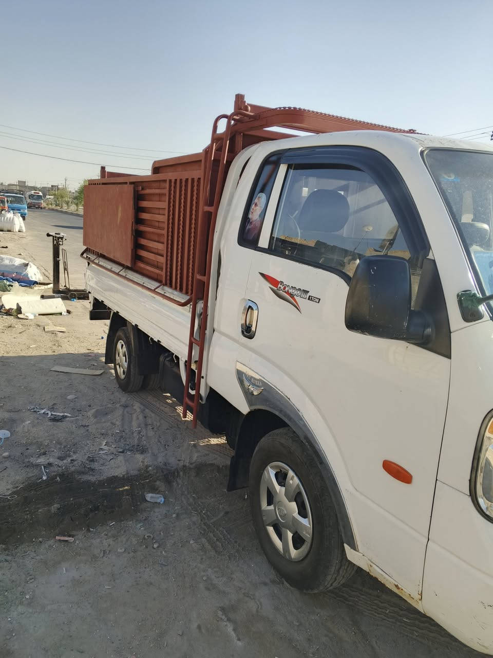 سلام عليكم 
البيع كيه حمل تلاتالاف 
موديل 2008 بسمي سنويه ال 2031 رقم بغداد 
الاستفسار *********** ملااحضه رقم مميز
