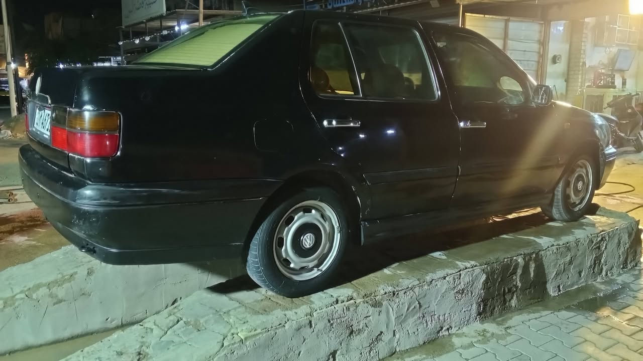 السلام عليكم كولف فنتو 1994 مكفولة كفالة عدا مكينه بيه صوت
تبريد جاهز وشغال ويه سويج
تخم تاير جديد
حدادية جديدة
كهربائية كله شغال
كير اوتو وجديد 
كامله وجاهزه سيارة عدى الماكينه لأن بيه صوت 
اني مكلف بل نشر 
رقم الولد ***********
مكان سيارة بغداد الدورة
