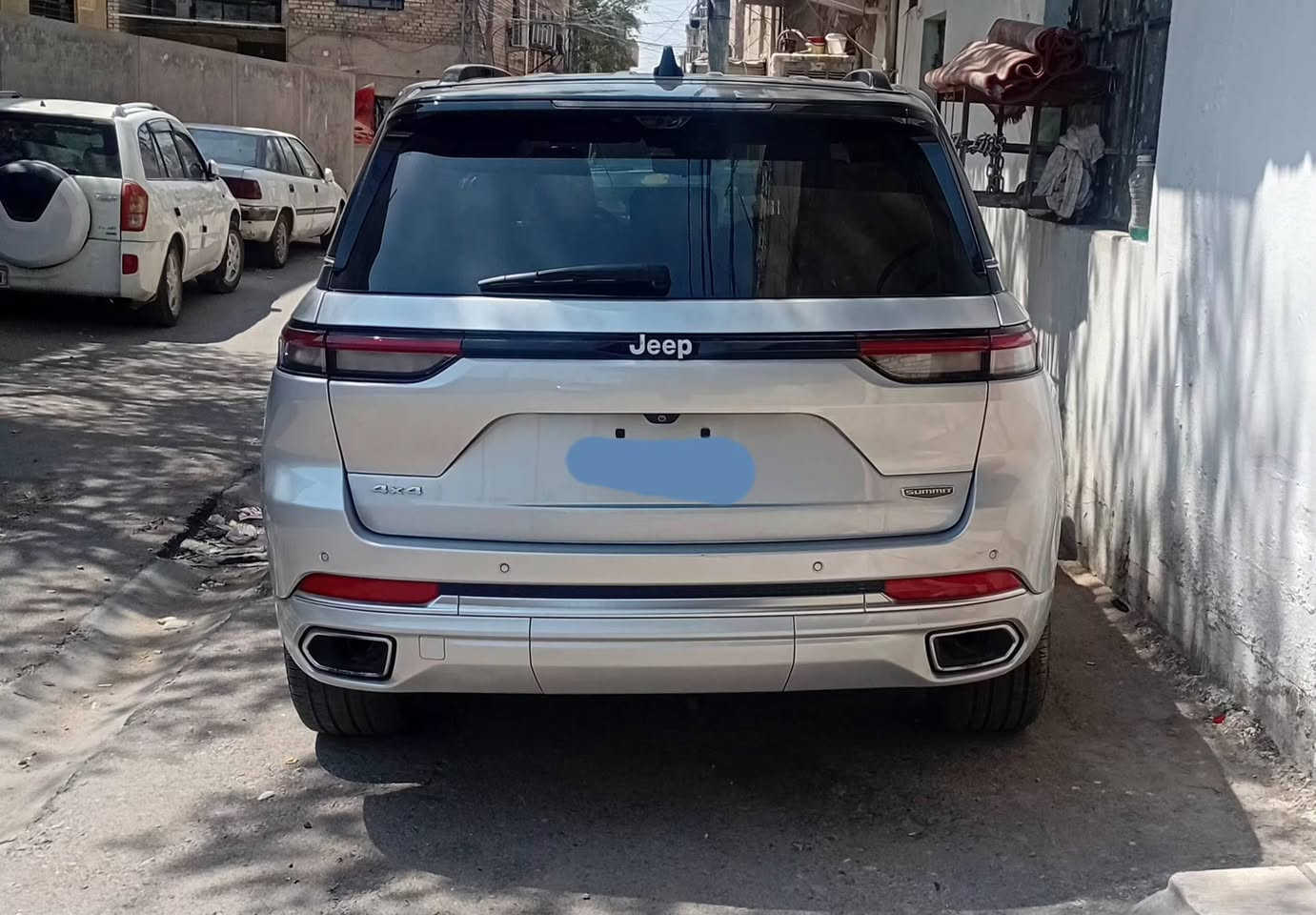 جيب سومت 2024 رقم شهداء  1C4RJHEG9R8570621 رقم الشاصي
***********
