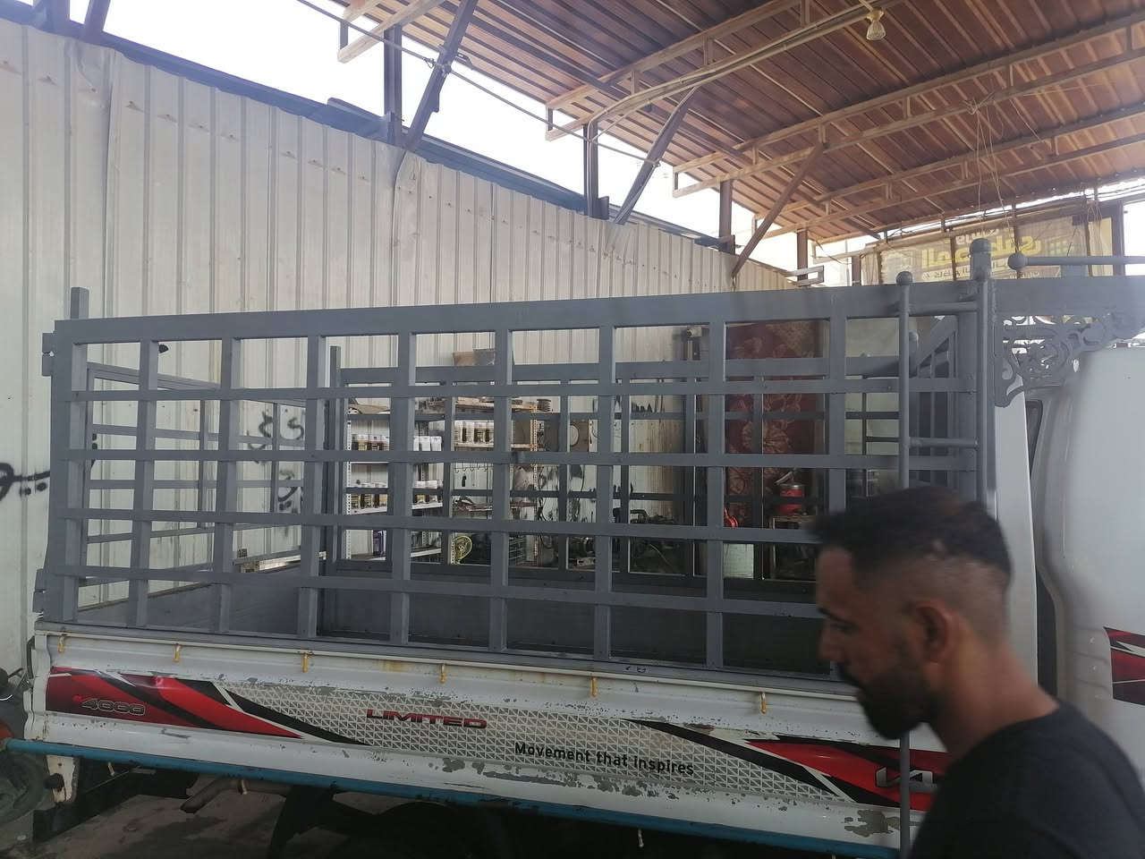 محجر للبيع السعر ٤٥٠ المكان سوق الشيوخ رقم ***********
