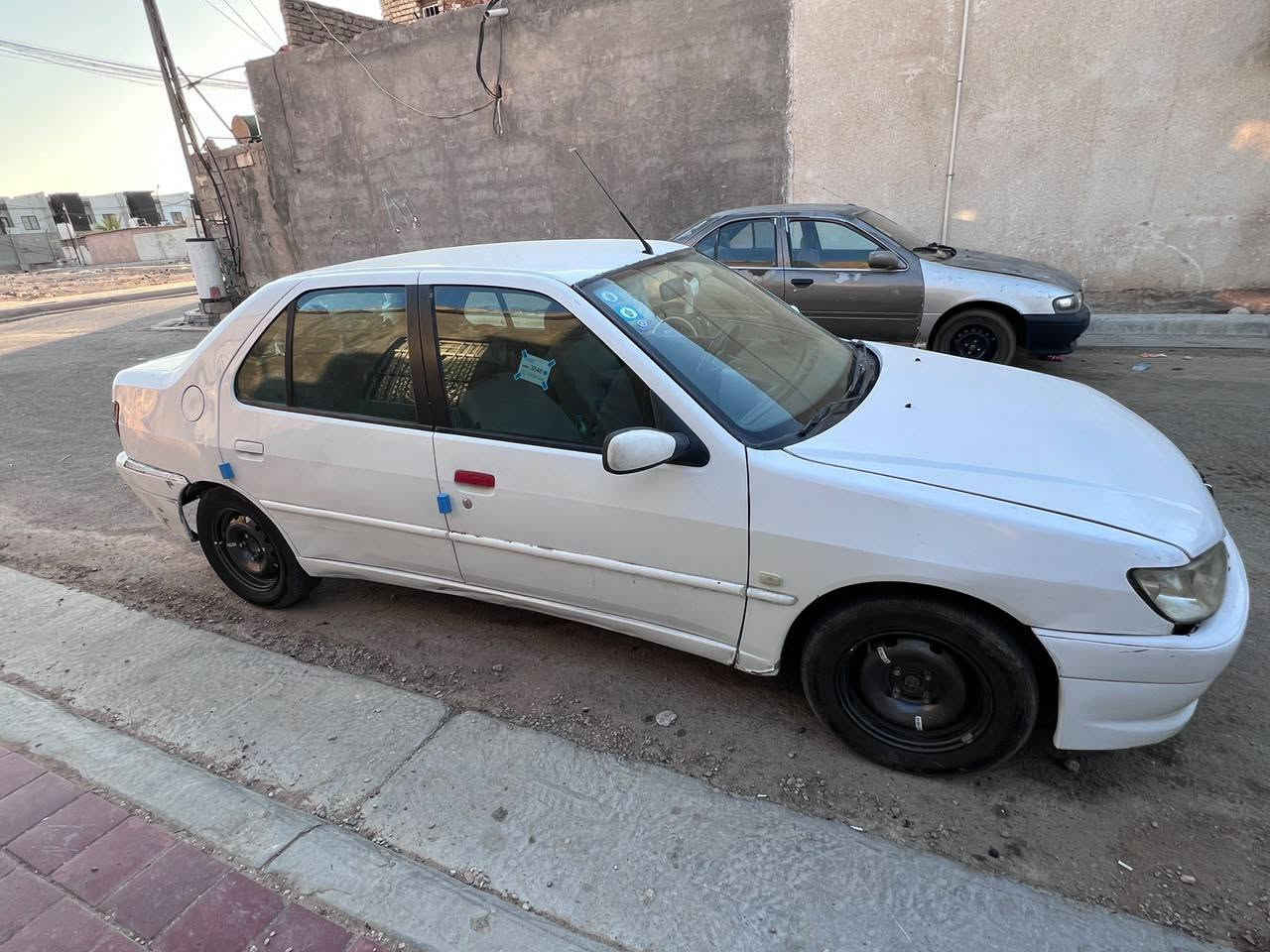 بيجو 306 • رقم بغداد • قطعتين صبغ