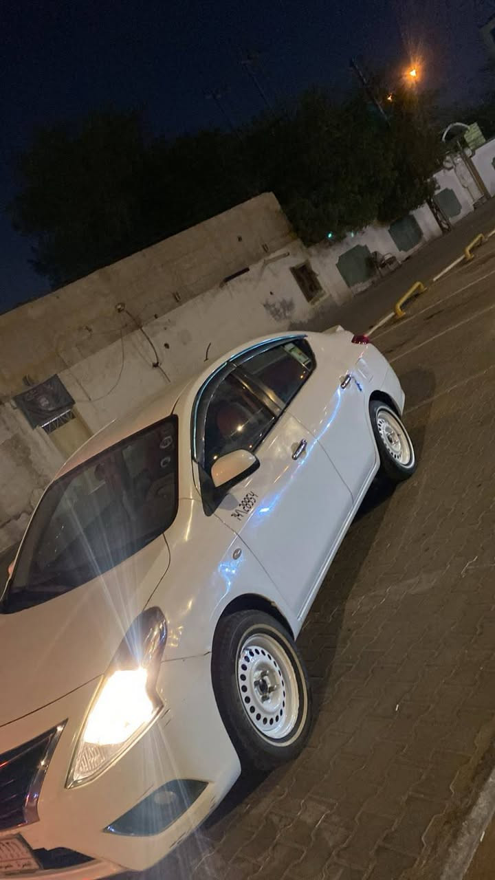 نيسان صني موديل ١٧ حره باقي فقط عالتحويل من اسم الشركه لاسمي رقم بصره جانت اقصاد وهسه حره بيها فقط تبديل مداكر وبنيد يعني بجم كامل بدون أي ظربه مكان السياره بصره السعر ٧٠ وبيها مجال للشراي أكثر تفاصيل الاتصال ***********
