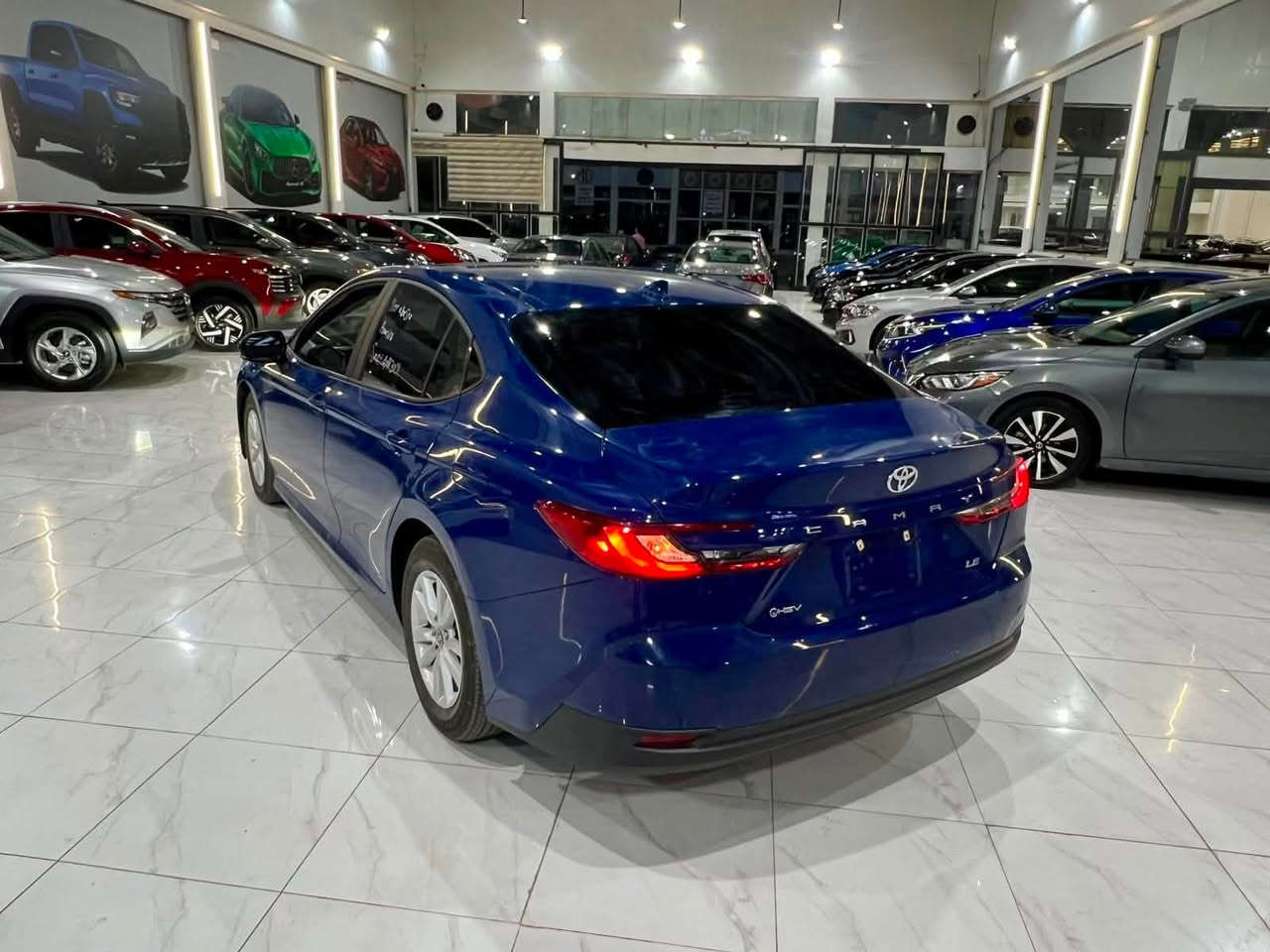السلام عليكم
‏CAMRY 2025
✅ الفئة: LE Hybrid
💰 السعر: 195$
📍 الموقع: أربيل
🛠 الحادث: حافة بونيد صبغ فقط، بدون أي صبغ بالدواخل.
📸 صور الحادث مرفقة للشفافية والاطمئنان.

المواصفات:

* محرك 2.5 لتر هايبرد اقتصادي.
* ناقل حركة أوتوماتيك eCVT.
* تشغيل بصمة.
* تشغيل عن بُعد (Remote Start).
* شاشة لمس 8 إنش.
* Apple CarPlay و Android Auto لاسلكي.
* كاميرا خلفية.
* مثبت سرعة راداري (Adaptive Cruise Control).
* نظام المحافظة على المسار (Lane Assist).
* تحذير قبل الاصطدام مع فرملة تلقائية.
* حساسات إنارة أوتوماتيكية.
* مكيف أوتوماتيك ثنائي.
* جنوط ألمنيوم.
* فرامل إلكترونية مع Auto Hold.
* USB Type-C.
* 8 وسائد هوائية.
* نظام مراقبة ضغط الإطارات.
* استهلاك وقود اقتصادي جدًا بفضل نظام الهايبرد.

📲 للاستفسار والتواصل (اتصال أو واتساب):
***********
