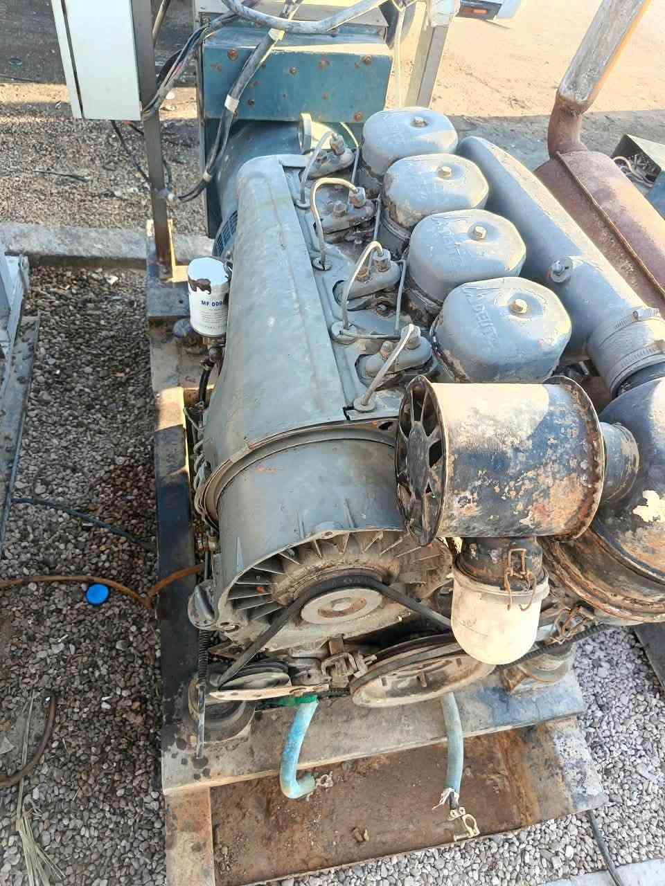 للبيع مولد دوير 4 بستم  ٩١٢ راس توليد هندي ٤٠ كيفي مشتغل قليل جدا مكان عامرية الفلوجه
***********
