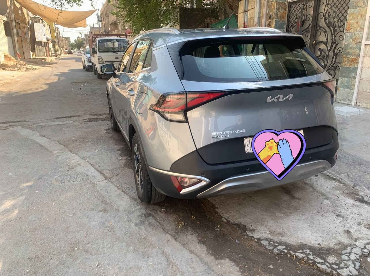 سبورتج خليجي
موديل 23 
بيها جاملغ وكاله مبدله 
وبيه بنيد صبغ بدون حادث السياره 
لا دواخل ولا ايرباك 
رقم بغداد بسمي 
مكينه 2000 
سعرها 188 وبيه مجال شوفه وادلل
ماشيه 77 جديده السياره 
مكانها بغداد الكرخ 
***********
